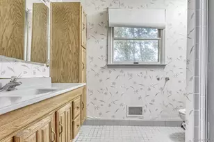 38 Forshay Rd, Monsey, NY 10952 - Photo 23