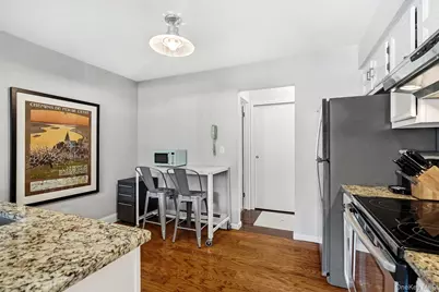 17 Foxwood Drive #5, Pleasantville, NY 10570 - Photo 11