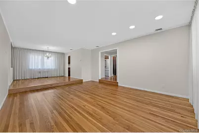 1468 Tyler Avenue, East Meadow, NY 11554 - Photo 5