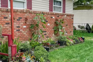 239 Washington Ave, Amityville, NY 11701 - Photo 7