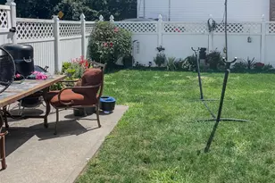 239 Washington Ave, Amityville, NY 11701 - Photo 33