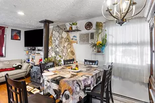 239 Washington Ave, Amityville, NY 11701 - Photo 13