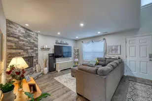 614 Crab Apple Ln, New Windsor, NY 12553 - Photo 3