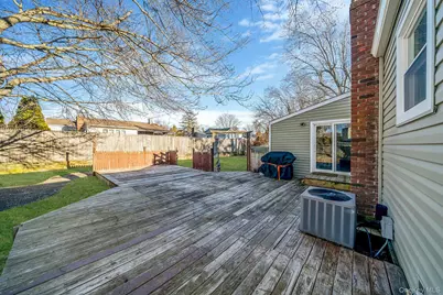 2909 New London Avenue, Medford, NY 11763 - Photo 33