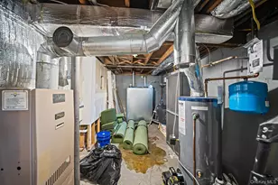 2909 New London Ave, Medford, NY 11763 - Photo 27