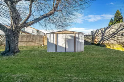 2909 New London Avenue, Medford, NY 11763 - Photo 31