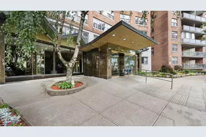 61-20 Grand Central Parkway #C1102, Forest Hills, NY 11375 - Photo 3