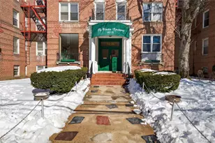 142-35 84th Dr, Jamaica, NY 11435 - Photo 1