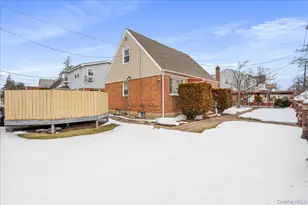 141-46 253rd St, Rosedale, NY 11422 - Photo 29