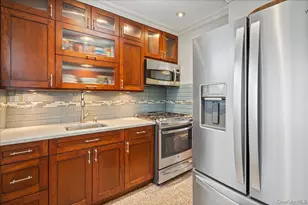 141-46 253rd St, Rosedale, NY 11422 - Photo 9