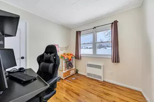 41 Winding Rd, Hicksville, NY 11801 - Photo 15