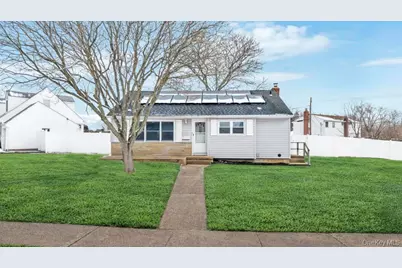 41 Winding Road, Hicksville, NY 11801 - Photo 3