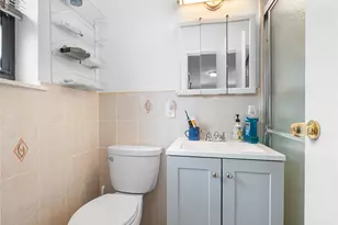 240-22 70th Ave, Little Neck, NY 11362 - Photo 11