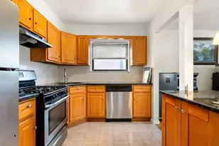 240-22 70th Ave, Little Neck, NY 11362 - Photo 3