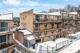 240-22 70th Ave, Little Neck, NY 11362 - Photo 23