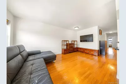 240-22 70th Avenue, Little Neck, NY 11362 - Photo 9