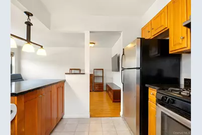 240-22 70th Avenue, Little Neck, NY 11362 - Photo 5