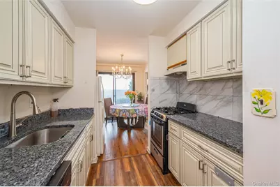 216 Fulton Street #1B, Farmingdale, NY 11735 - Photo 9