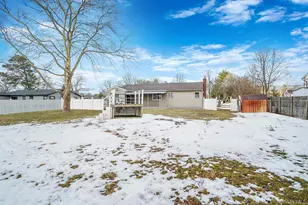 120 Evergreen Ave, Brentwood, NY 11717 - Photo 37