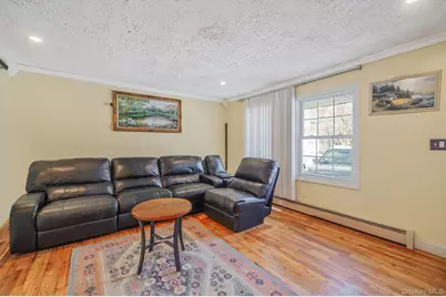 120 Evergreen Avenue, Brentwood, NY 11717 - Photo 5