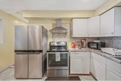 120 Evergreen Avenue, Brentwood, NY 11717 - Photo 7