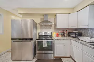 120 Evergreen Ave, Brentwood, NY 11717 - Photo 7