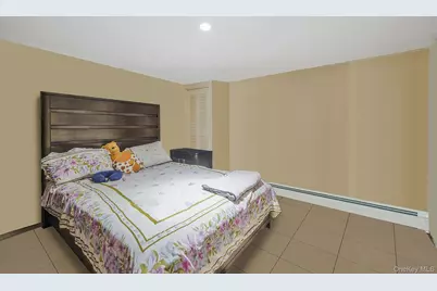 120 Evergreen Avenue, Brentwood, NY 11717 - Photo 23