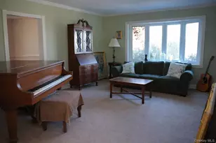 10 Farview Ave, Bayville, NY 11709 - Photo 3