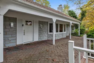 2 Westbourne Ln, Melville, NY 11747 - Photo 3