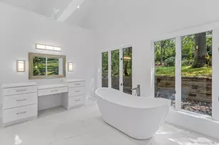 2 Westbourne Ln, Melville, NY 11747 - Photo 25