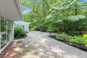2 Westbourne Ln, Melville, NY 11747 - Photo 31