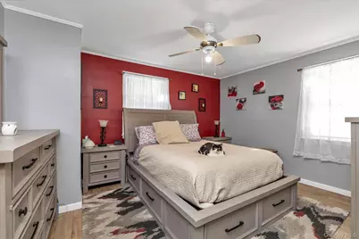 2272 Oxford Street, East Meadow, NY 11554 - Photo 9