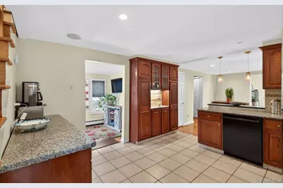 92 Valentine Avenue, Glen Cove, NY 11542 - Photo 9