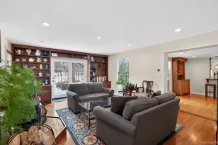 92 Valentine Ave, Glen Cove, NY 11542 - Photo 17