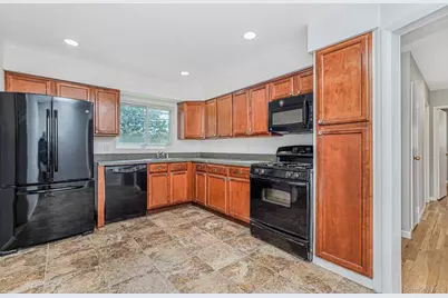 622 Barlow Avenue, New York, NY 10312 - Photo 13