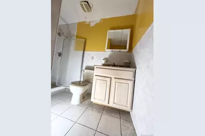 11625 Merrick Boulevard, Jamaica, NY 11434 - Photo 9