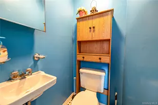 1440 Lombardy Blvd, Bay Shore, NY 11706 - Photo 13