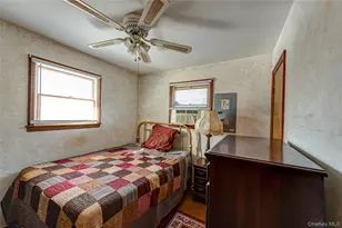 1440 Lombardy Blvd, Bay Shore, NY 11706 - Photo 17