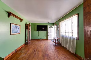 1440 Lombardy Blvd, Bay Shore, NY 11706 - Photo 11