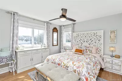 4 Bay Street, Center Moriches, NY 11934 - Photo 25