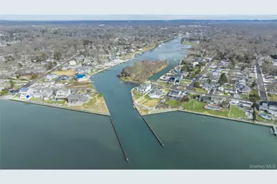 4 Bay Street, Center Moriches, NY 11934 - Photo 39