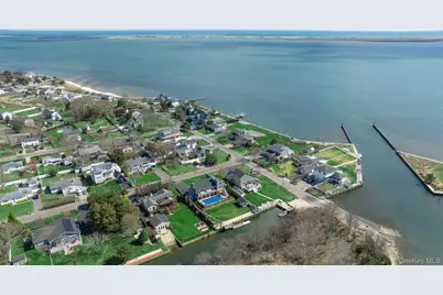 4 Bay Street, Center Moriches, NY 11934 - Photo 37