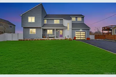 4 Bay Street, Center Moriches, NY 11934 - Photo 1