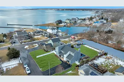 4 Bay Street, Center Moriches, NY 11934 - Photo 31