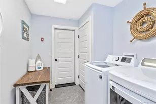 4 Bay St, Center Moriches, NY 11934 - Photo 27