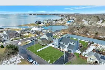 4 Bay Street, Center Moriches, NY 11934 - Photo 31