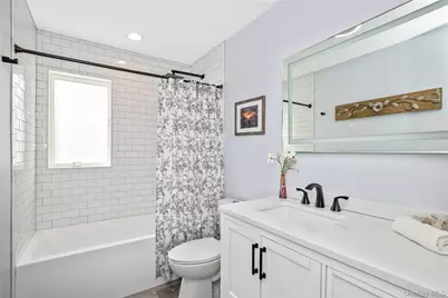 4 Bay Street, Center Moriches, NY 11934 - Photo 27