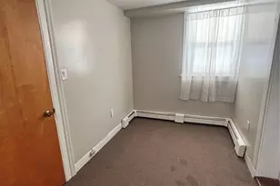 84 Albany St, Poughkeepsie, NY 12601 - Photo 5