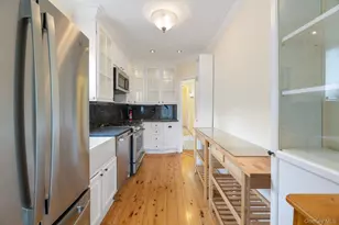 216 Lakeview Pl, Bronx, NY 10471 - Photo 5