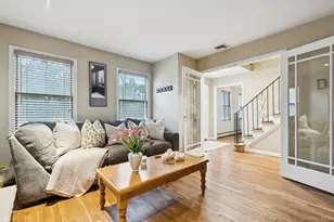 24 Cherry Pl, Huntington, NY 11743 - Photo 7